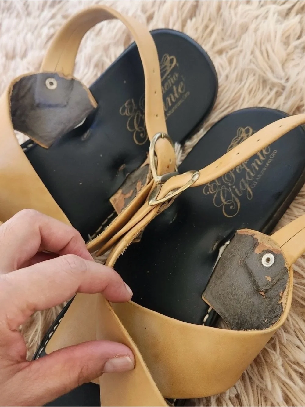 El Pequeno Gigante Men's Mexican Leather Huaraches Distressed Sandals Sz 9 flaws